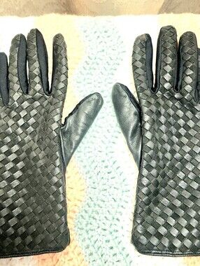 Vintage Aris Womens Black Leather Stretch Gloves Sz M/L Fully Lined